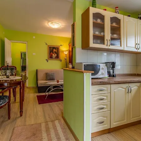 Apartment In With Wifi Premantura