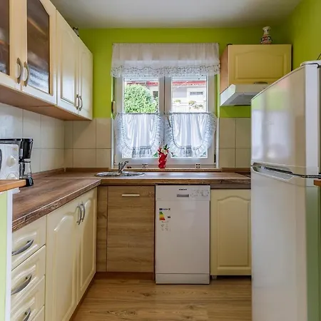 Apartment In With Wifi